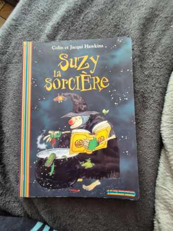 Livre "Suzy la sorcière"