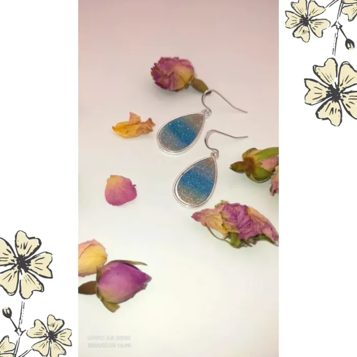 Boucles d' oreilles bleues - photo numéro 5