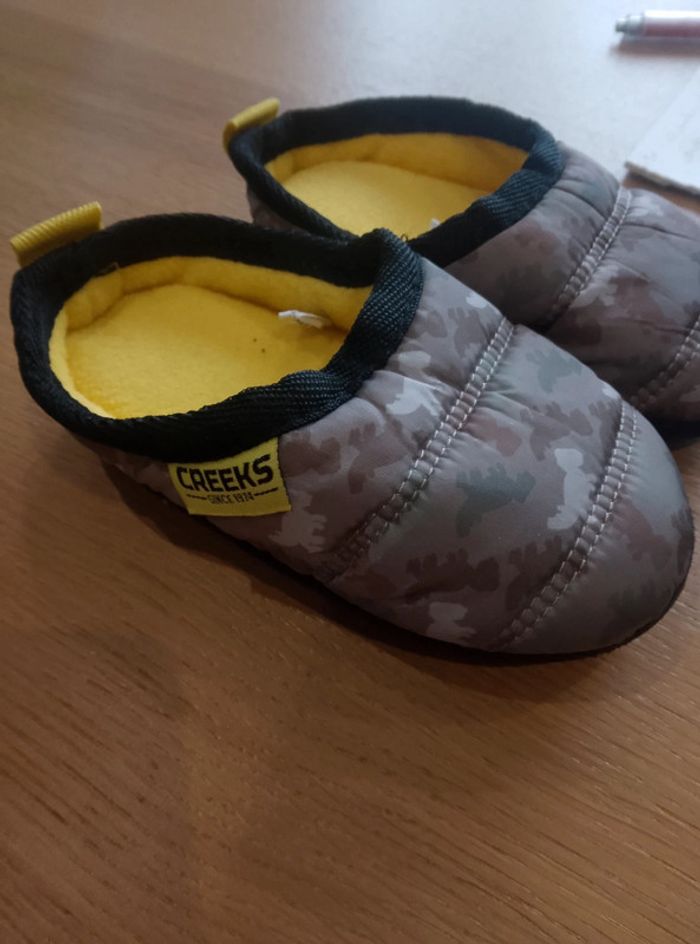 Chaussures pantoufles mules neuves - Garçon - 26 - photo numéro 2