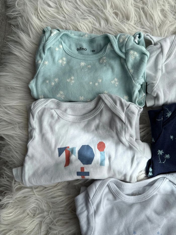 Lot de bodies bébé 18 mois - photo numéro 3