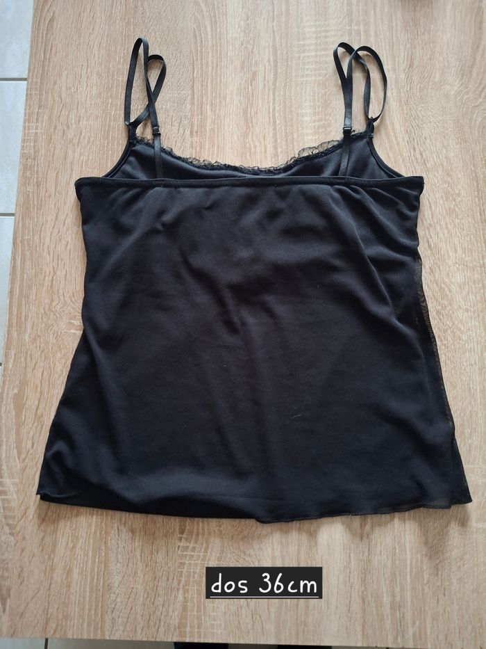 Top jennyfer tl - photo numéro 3