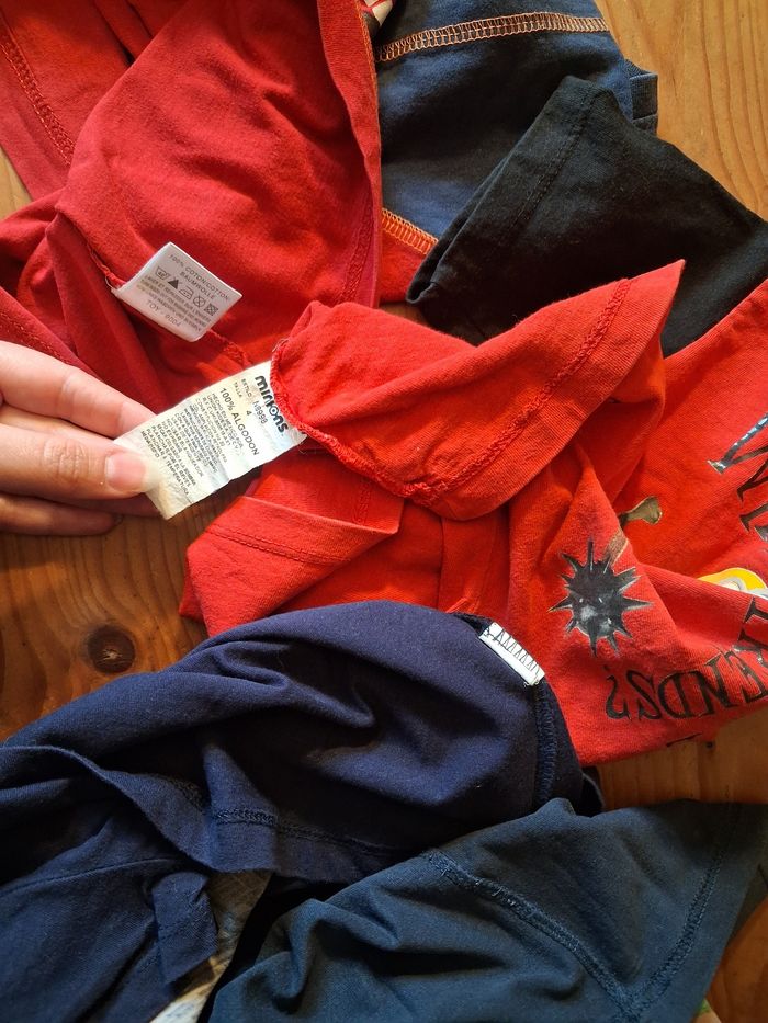 T.shirt garçon - 4 ans - Différentes Marques - photo numéro 3