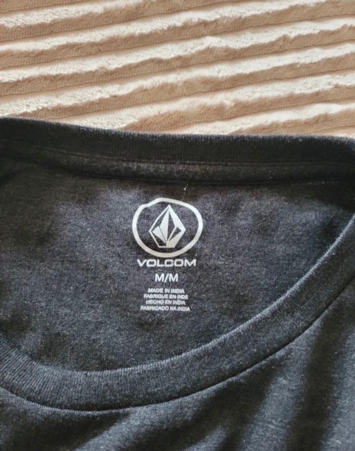 T shirt volcom taille m - photo numéro 3