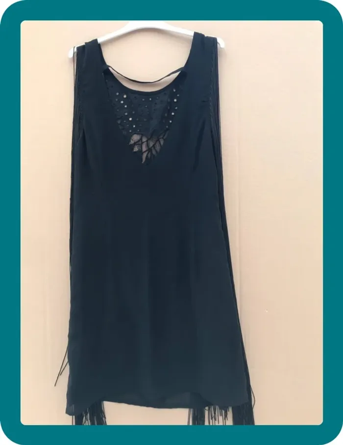 Robe noire bershka M - photo numéro 2