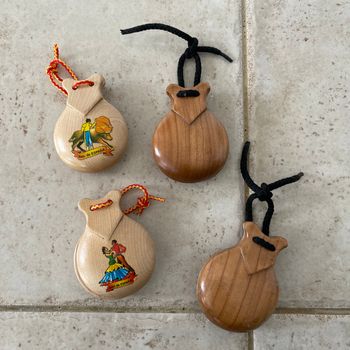 Lot 2 paires de castagnettes