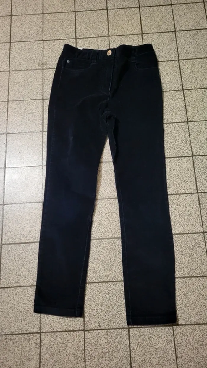 Pantalon bleu foncé 8 ans