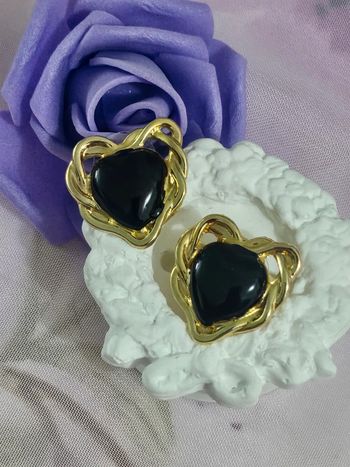 Boucles d oreilles pitons cœurs torsadées avec pierre onyx noir, acier inoxydable