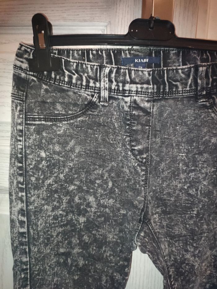 Pantalon noir et gris - photo numéro 2