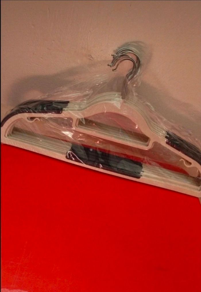 Cintres 10 pièces - photo numéro 5