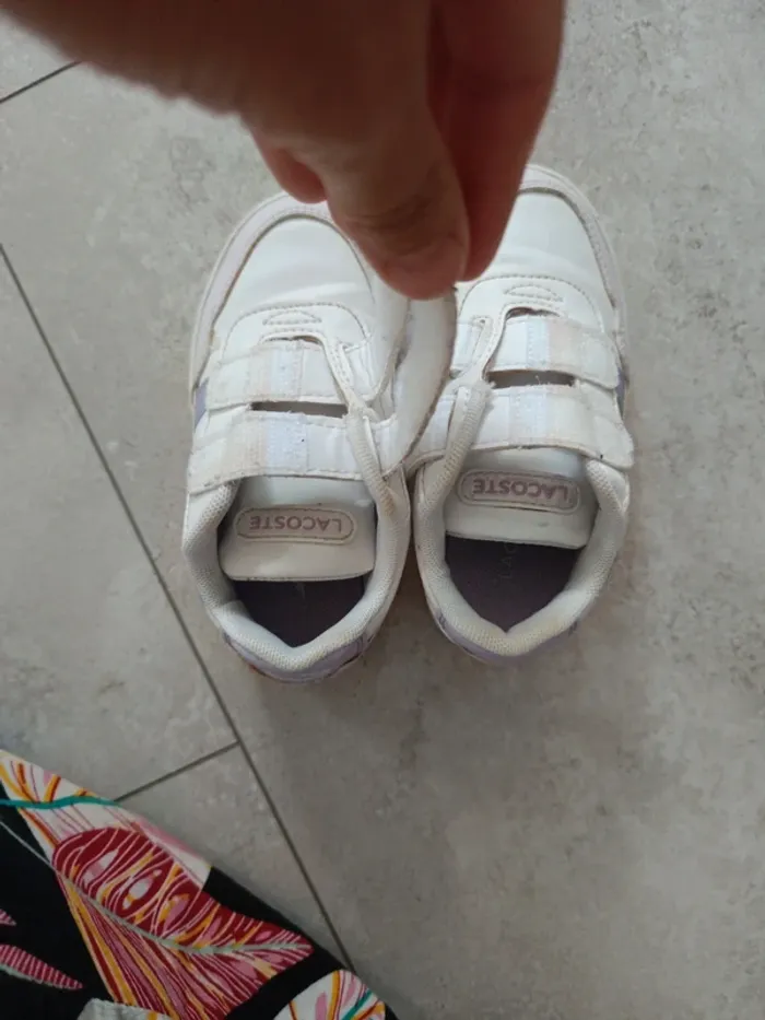 Basket Lacoste fille t22 - photo numéro 7