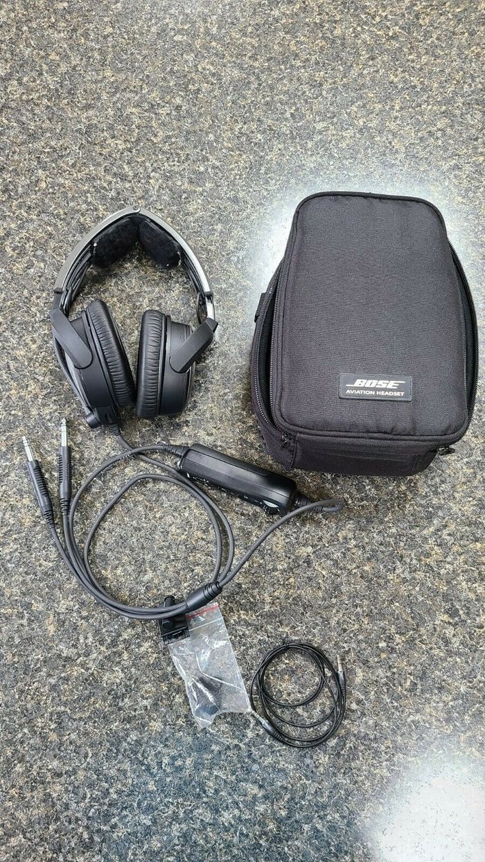 Casque d'aviation Bose A20 avec câble Bluetooth à double prise, 30h de vol - photo numéro 2