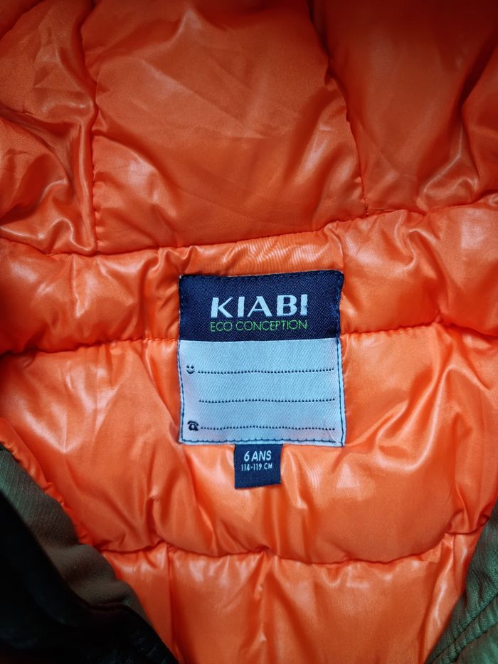 Veste d'hiver kaki et noire 6 ans - photo numéro 2