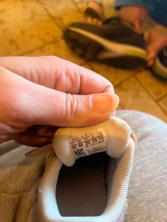 Adidas taille 20 - photo numéro 5