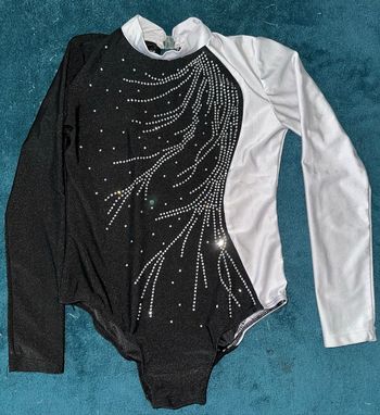 Justaucorps noir et blanc à paillettes