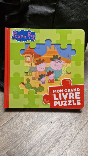 Grand livre puzzle peppa pig