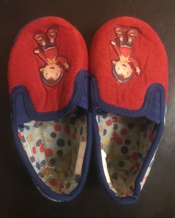 Chaussons »Oui-Oui »rouges et bleus - photo numéro 3