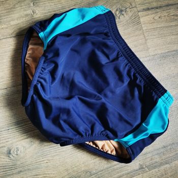 Slip de bain incontinence