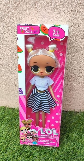 Figurines Poupée LOL surprise neuf dans emballage taille 25cm