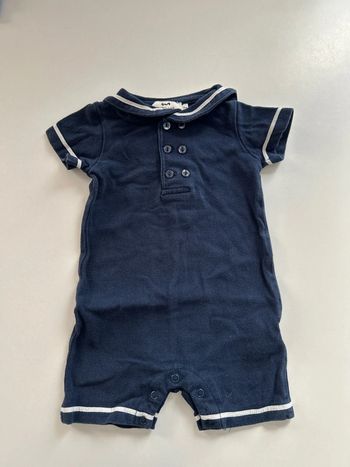 Joli ensemble grenouillère salopette combi short Cyrillus 6 mois