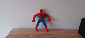 Peluche spider man marvel
