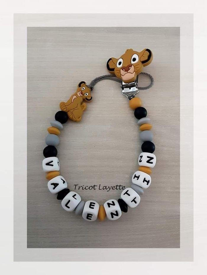 Attache tétine simba