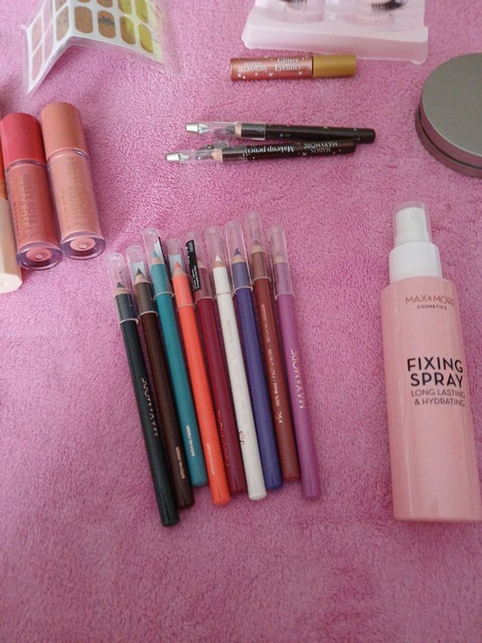 Lot maquillage - photo numéro 6