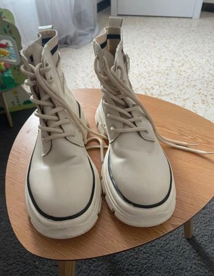 Paire de bottine à lacet taille 38,5 - photo numéro 3