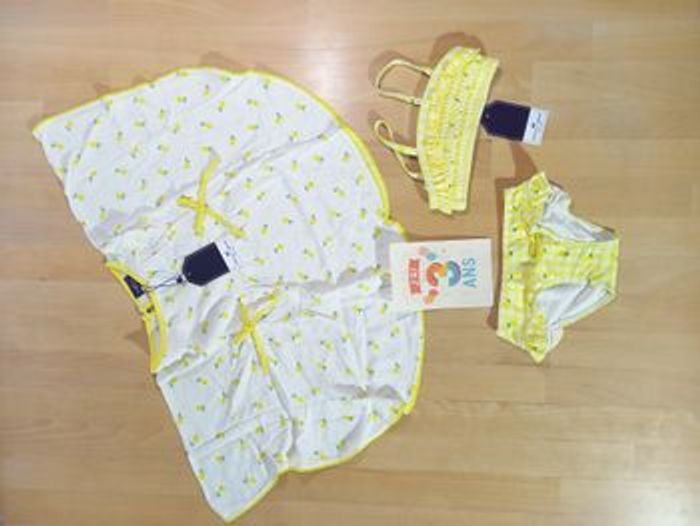 🍋 NEUF Maillot de bain et poncho Sergent Major 3 ans - photo numéro 1