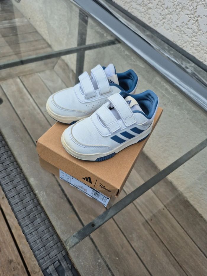 Baskets adidas 25