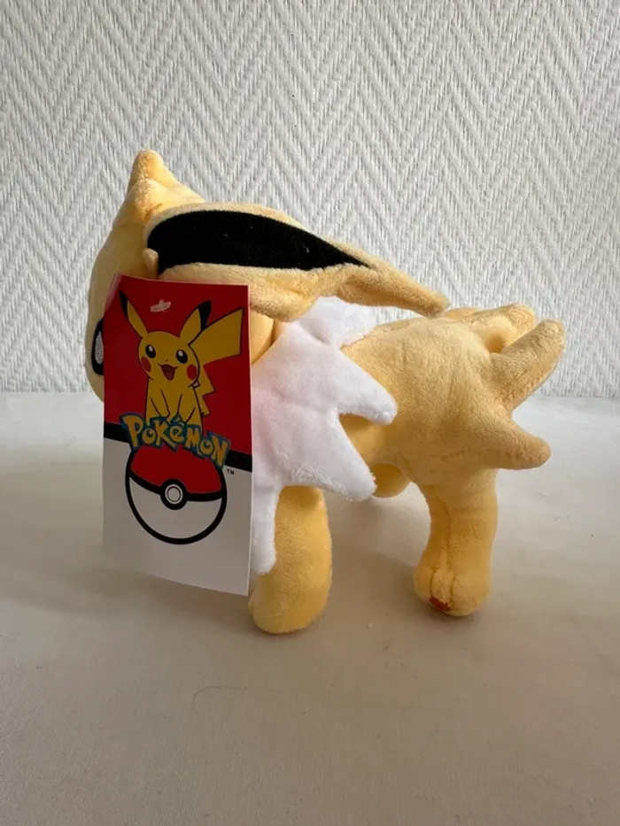 Peluche officiel Pokémon Voltali - photo numéro 4