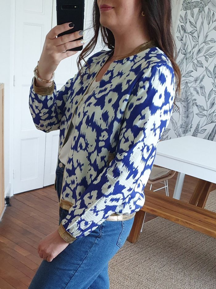 Bomber bleu roi et blanc Orléans
Taille M - photo numéro 4