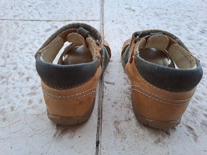 Sandales cuir T25 Primigi - TBE - photo numéro 2
