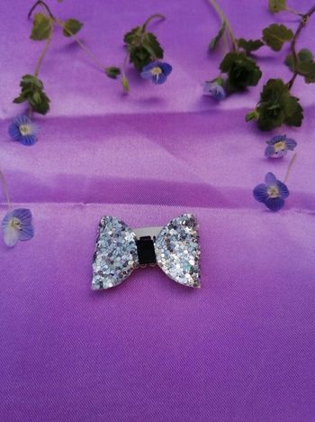 Pince bébé argentée