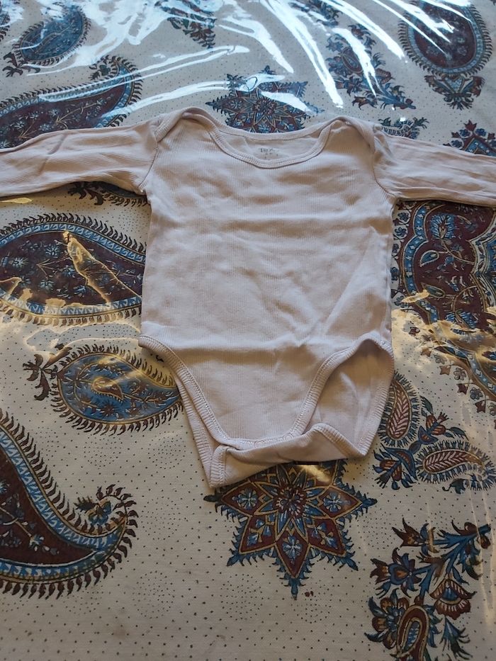 Lot 12 mois ete - photo numéro 3