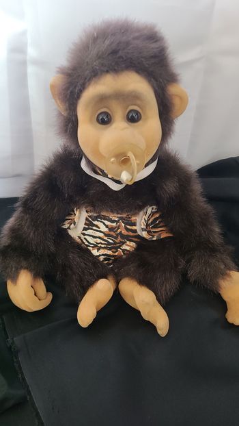 PELUCHE VINTAGE CHIMPAN AVEC TÉTINE ET COUCHE
