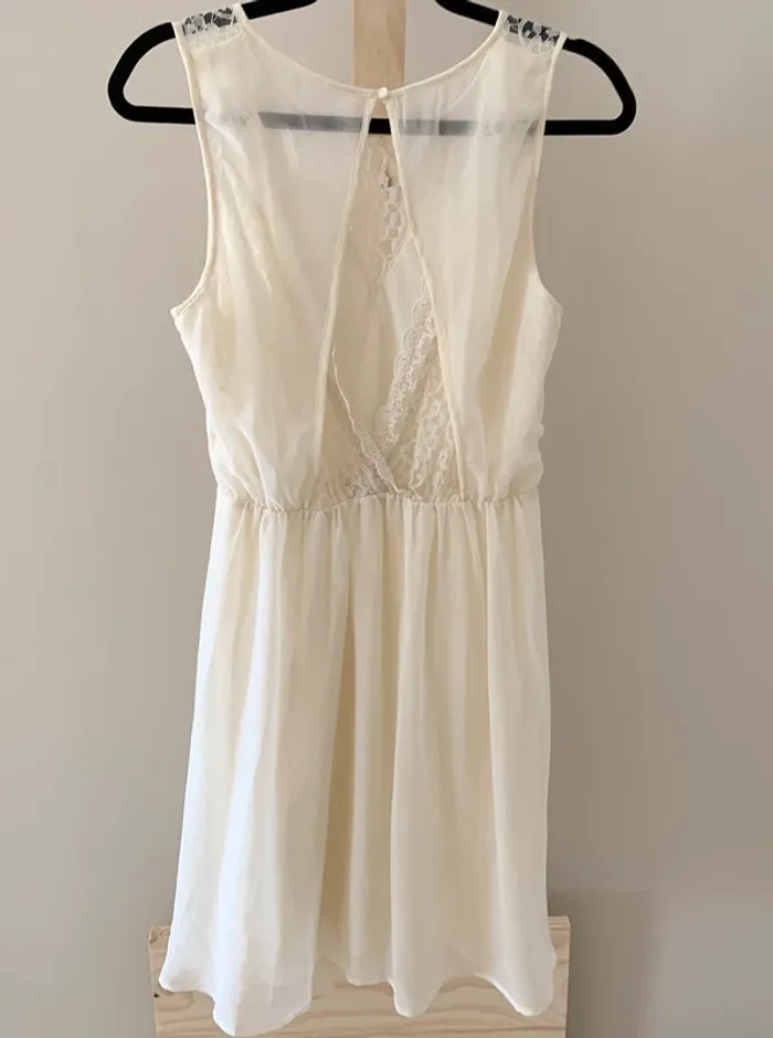 Robe blanche en voile et dentelle – Taille 36 - photo numéro 3