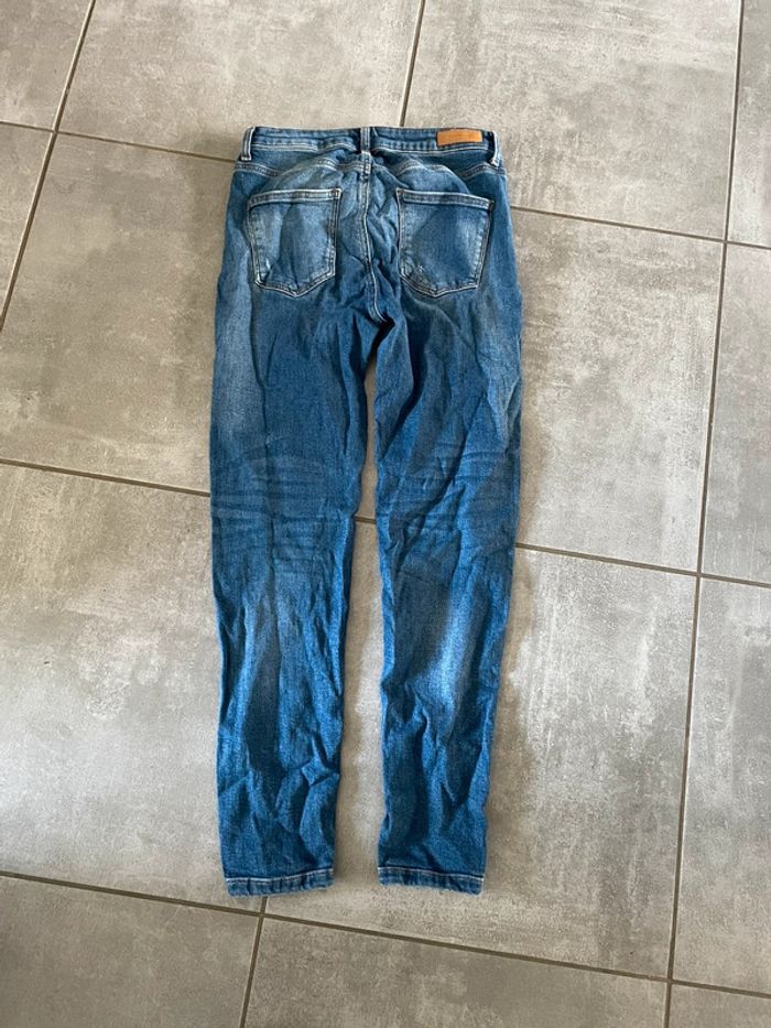 Jean femme C&A taille 38 - photo numéro 3