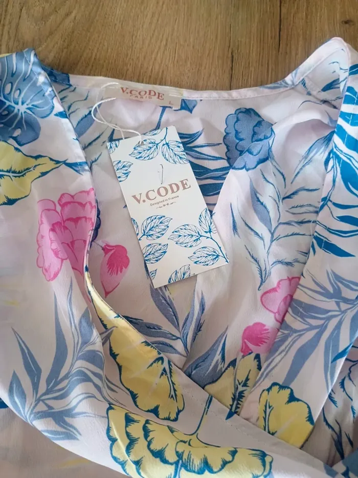 robe fleurie neuve L - photo numéro 3