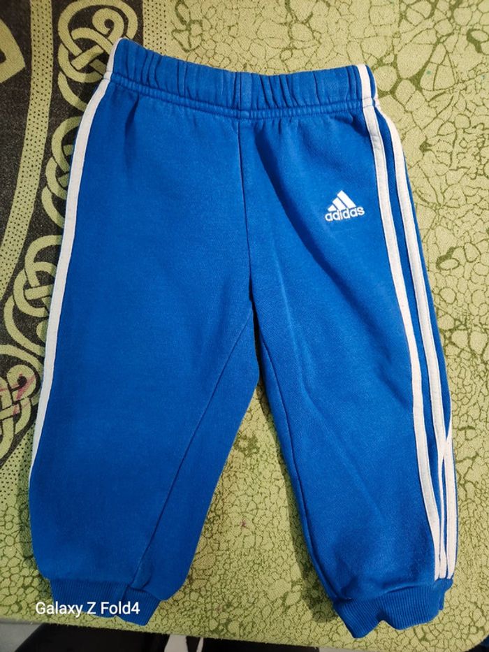 Jogging adidas