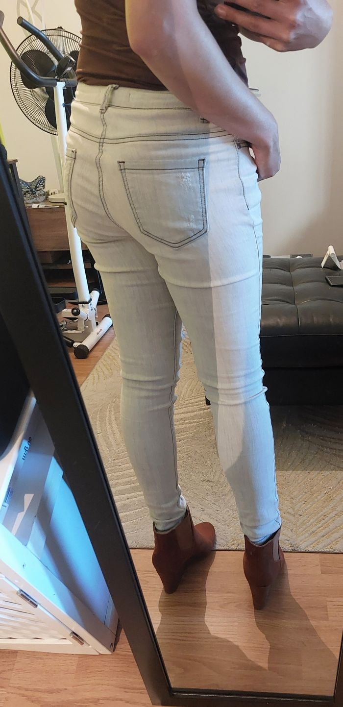 Jeans troué couleur claire taille S - photo numéro 3