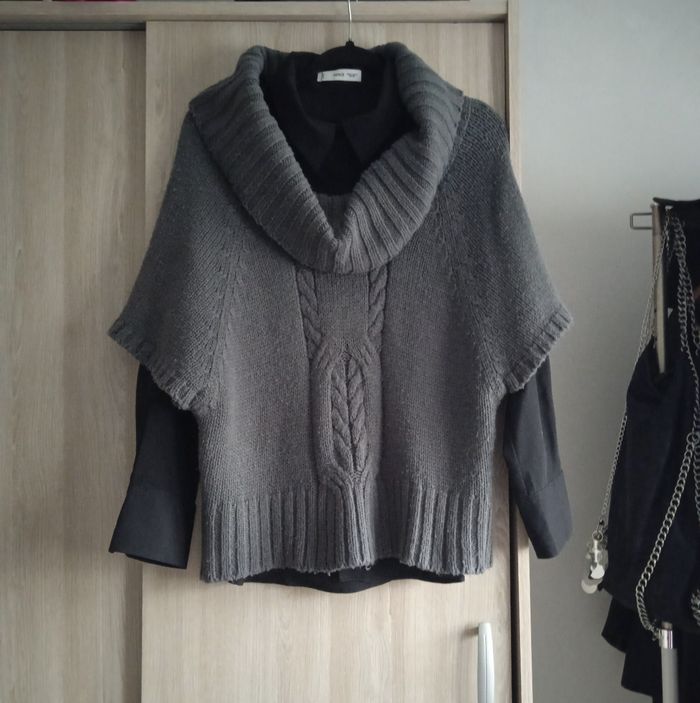 Jolie pull col roulé couleur gris