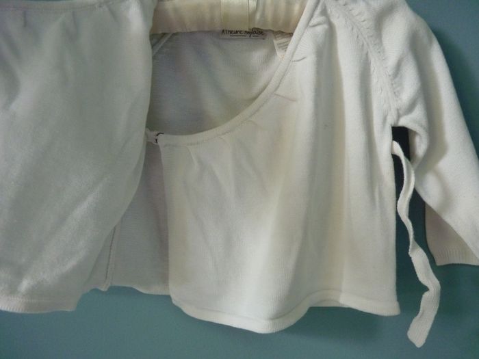 Gilet Fille Vertbaudet 18 mois cache coeur ceremonie cardigan blanc TBE - photo numéro 5