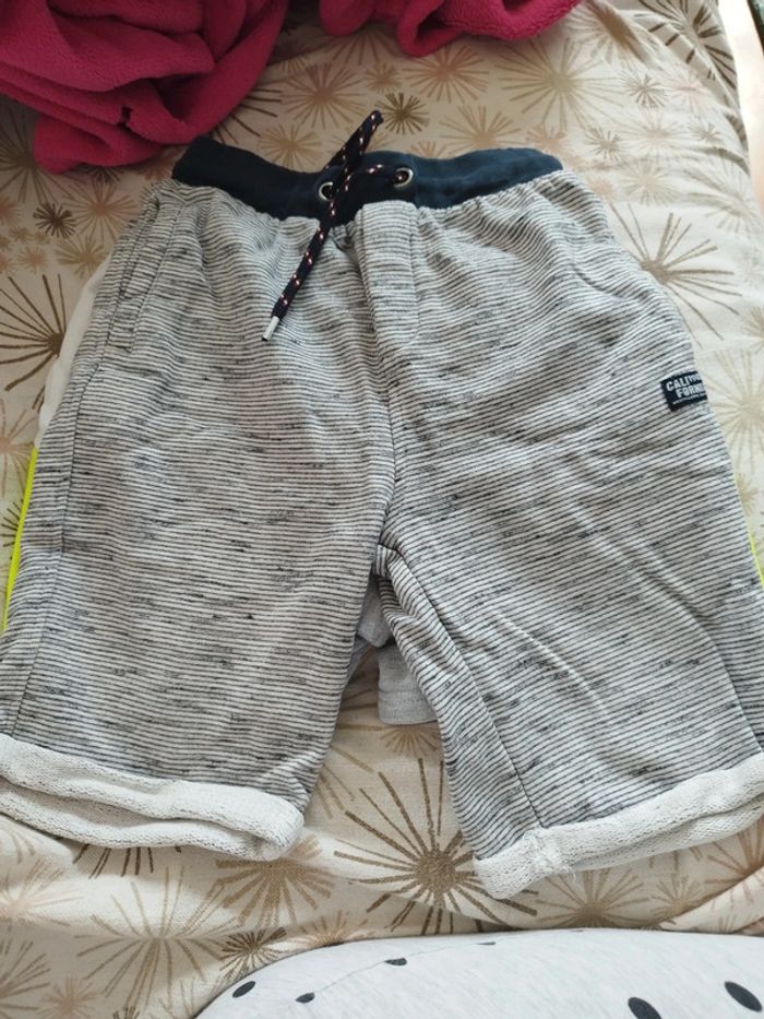 Lot de short 10 ans - photo numéro 2