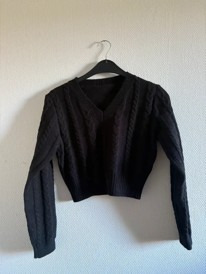 Joli pull court noir - taille XS