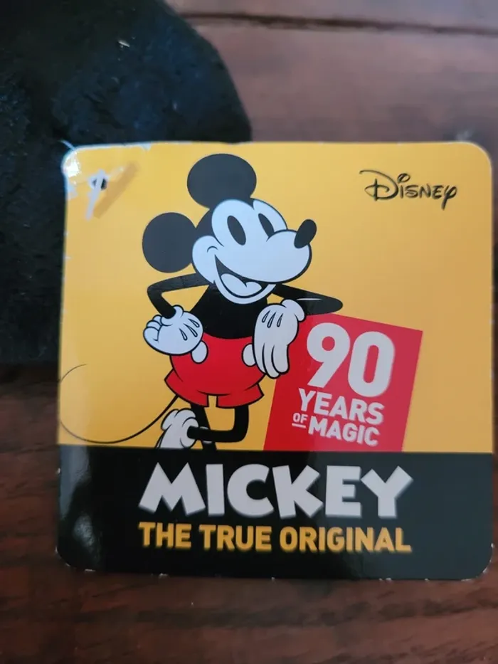 Vends peluche 90 ans de mickey disney - photo numéro 3