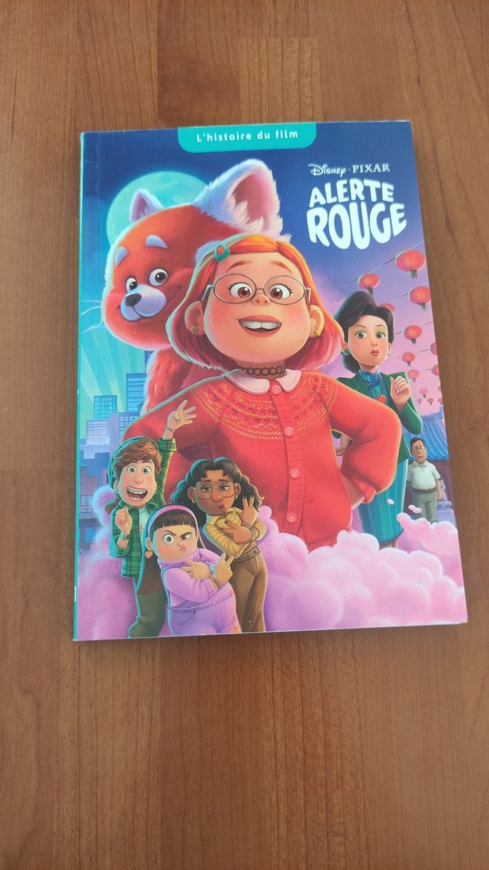 Livre Disney Pixar alerte rouge