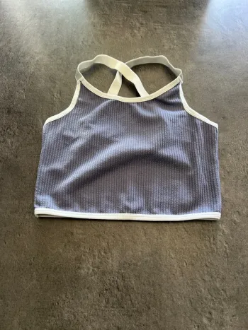 Croc top