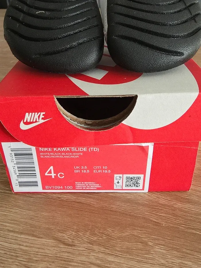 Sandales nike taille 19,5 - photo numéro 5
