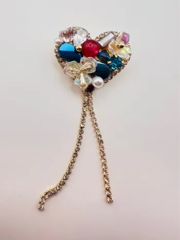 Broche artisanale