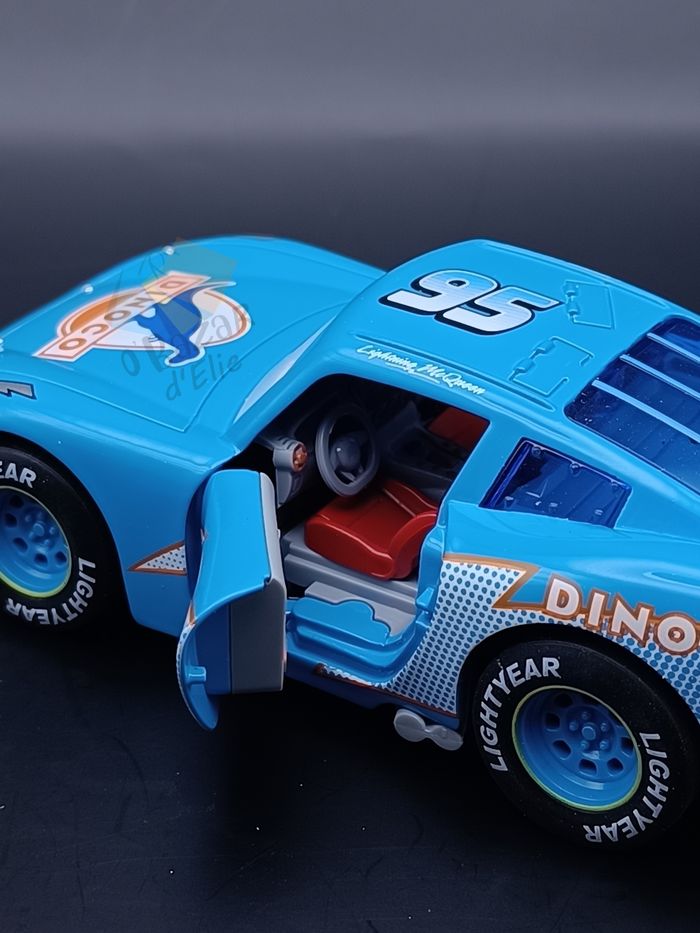 Voiture Cars Flash McQueen Dinoco - photo numéro 2